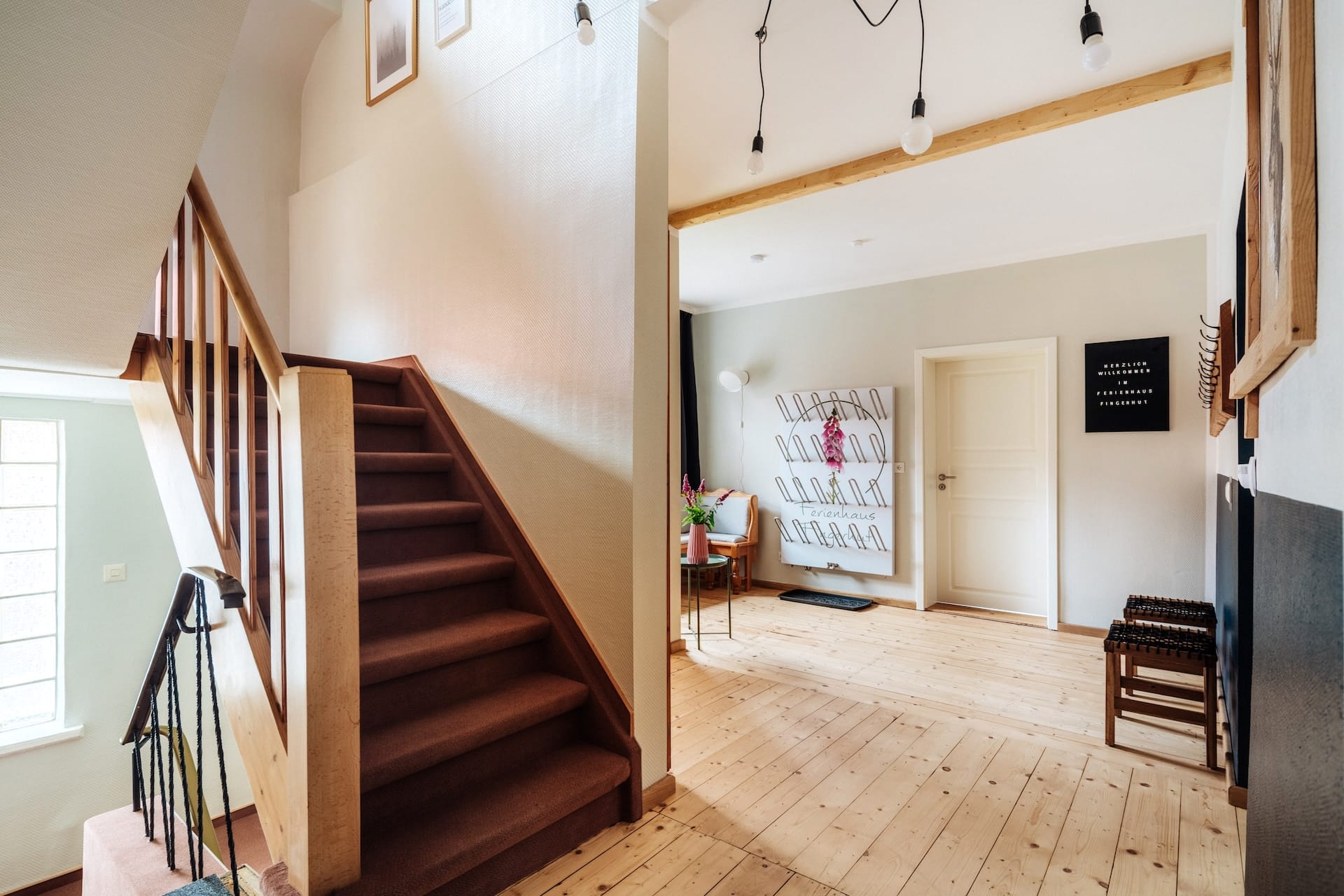 Treppenhaus im Eingangsbereich vom Ferienhaus Fingerhut